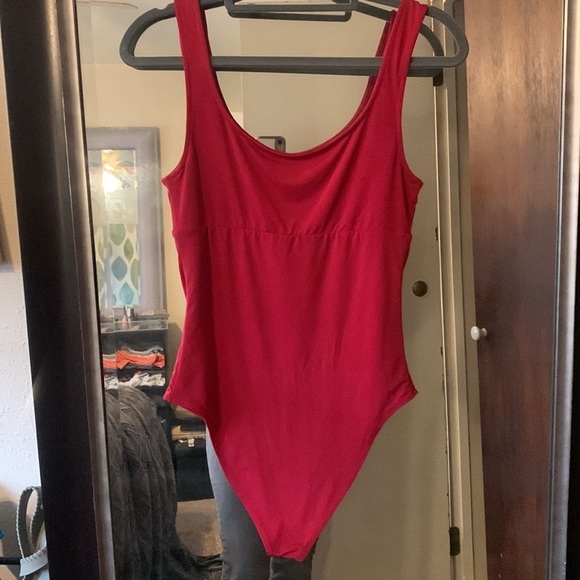 Burgundy Red bodysuit woman’s size Small - Picture 6 of 6